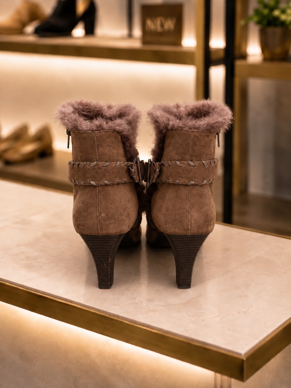 Apostrophe Vintage Brown Suede Faux Fur Trim Ankle Boots Size 7 - Picture 3 of 6